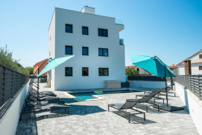 Villa DIV with pool